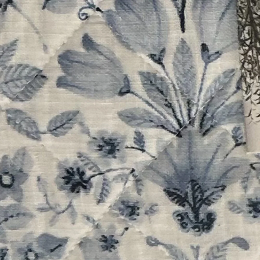Moss & Willow Cotton Blue and White Floral Full/Queen Quilt 88”x92”